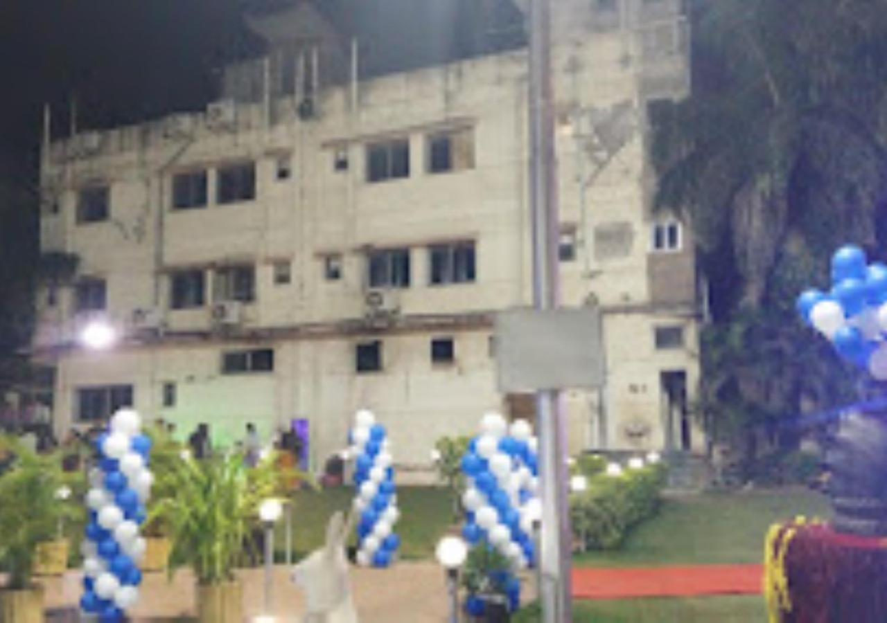Hotel Blue Paradise Chandrapur Exteriér fotografie